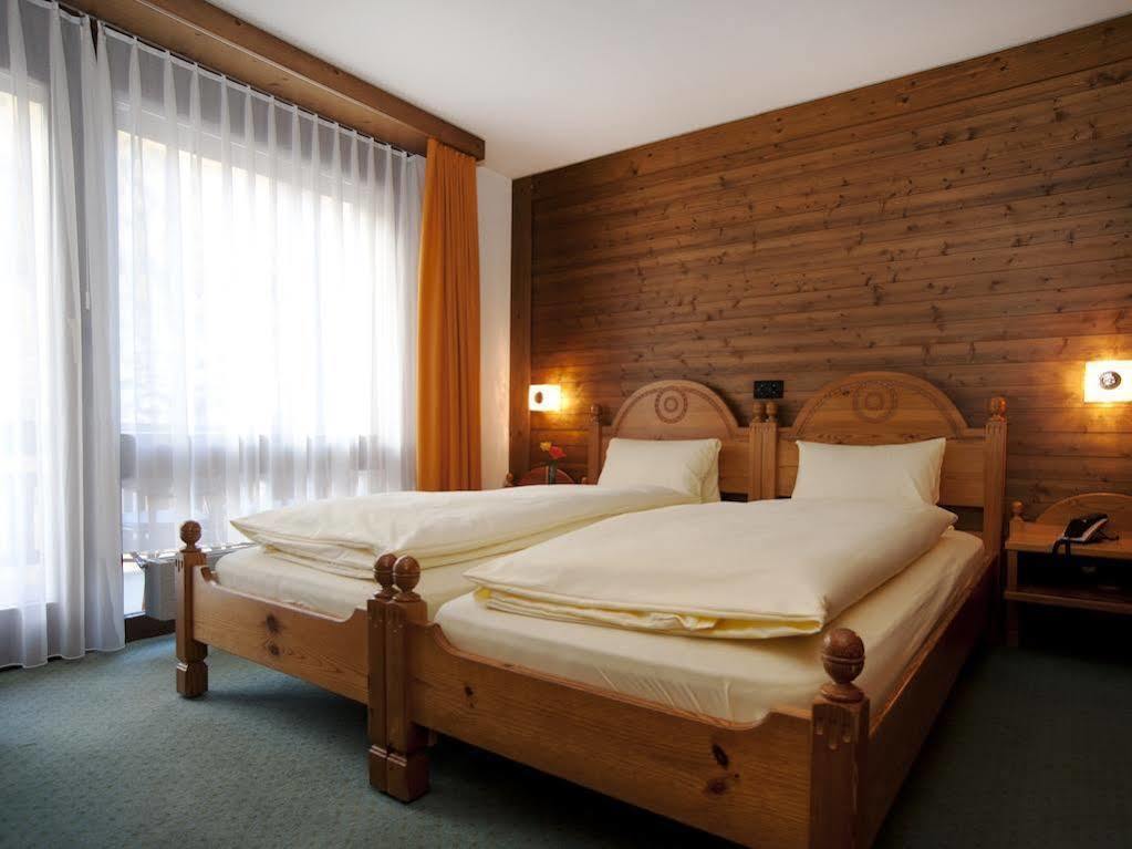 Ambiente Guesthouse Saas Fee Exteriér fotografie